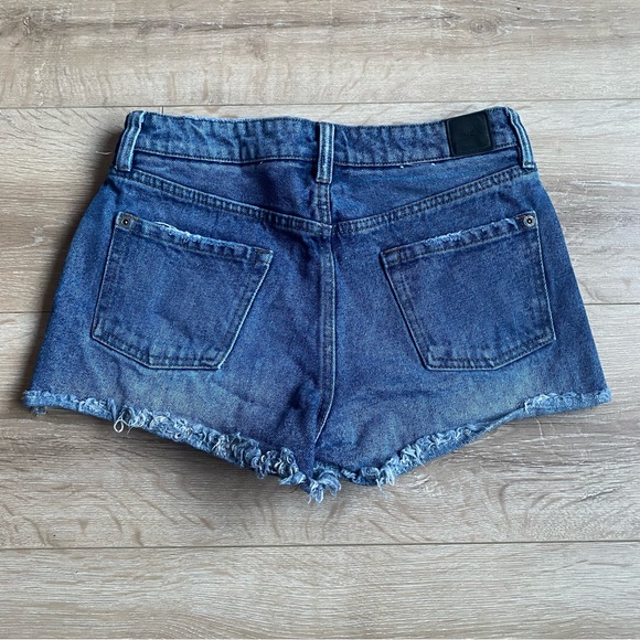 RVCA the boyfriend distressed denim shorts size 25 jean shorts - Picture 2 of 5